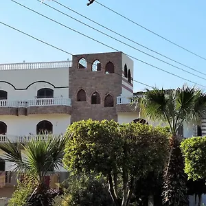 Bella Vista And شقة الأقصر