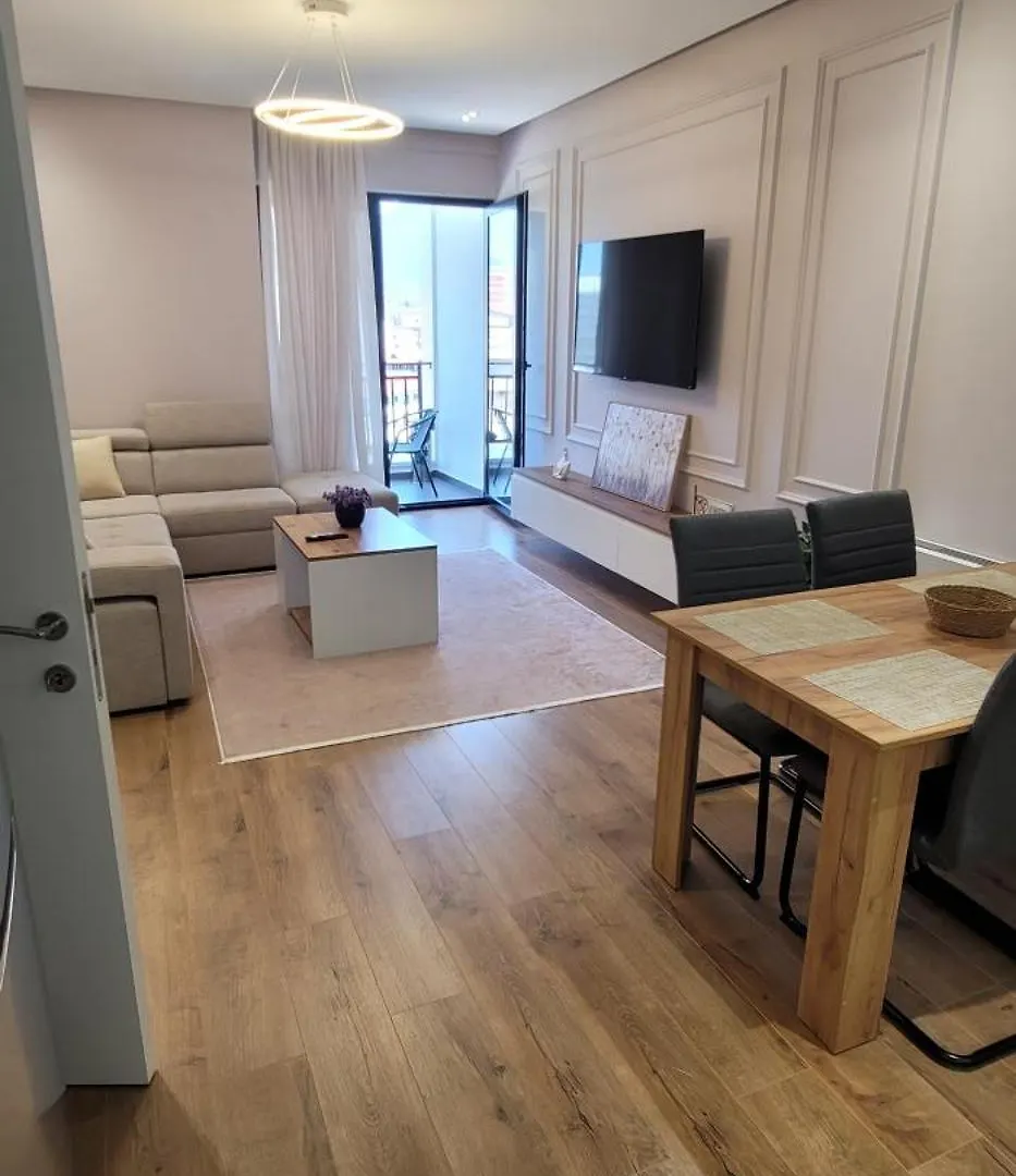 Central Comfort Apartment تيرانا 0*,  ألبانيا